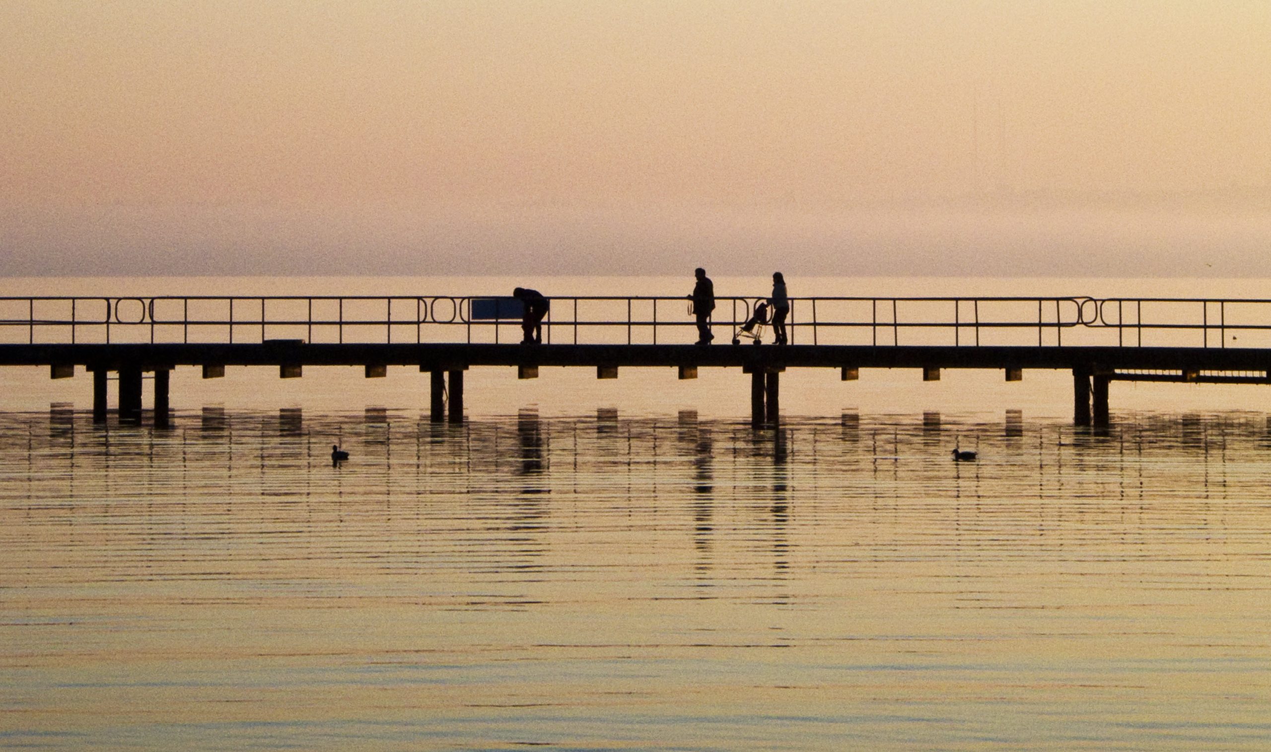 Sandy shores and serene waters: Kirkland's inviting beach scene.